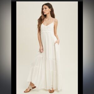 Jessica Simpson size small 
Maxi Dress w/ Crochet Top